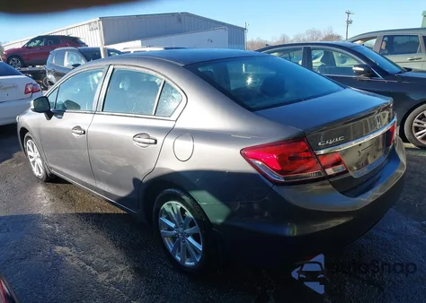 2013 Honda Civic Lx z USA, uszkodzony, nr VIN 2HGFB2F5XDH603107